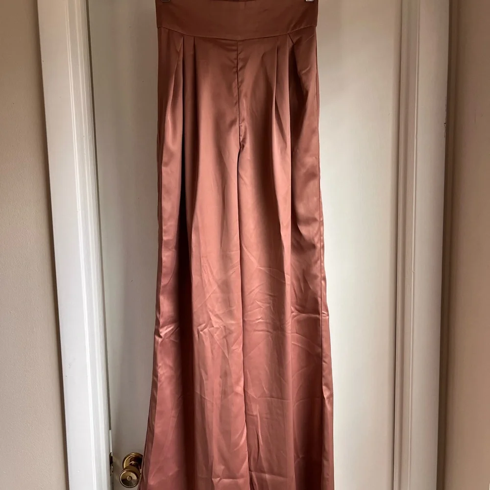 Satin Bra Top and Trouser Set - Picture 3 of 6